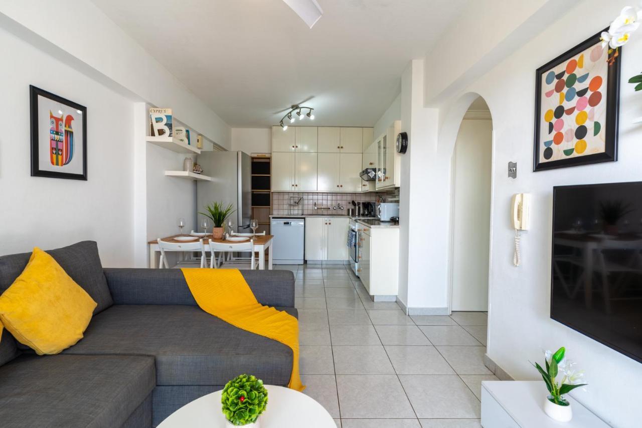 Anais 1-Bedroom Apartment In Mackenzie Larnaca Exterior photo