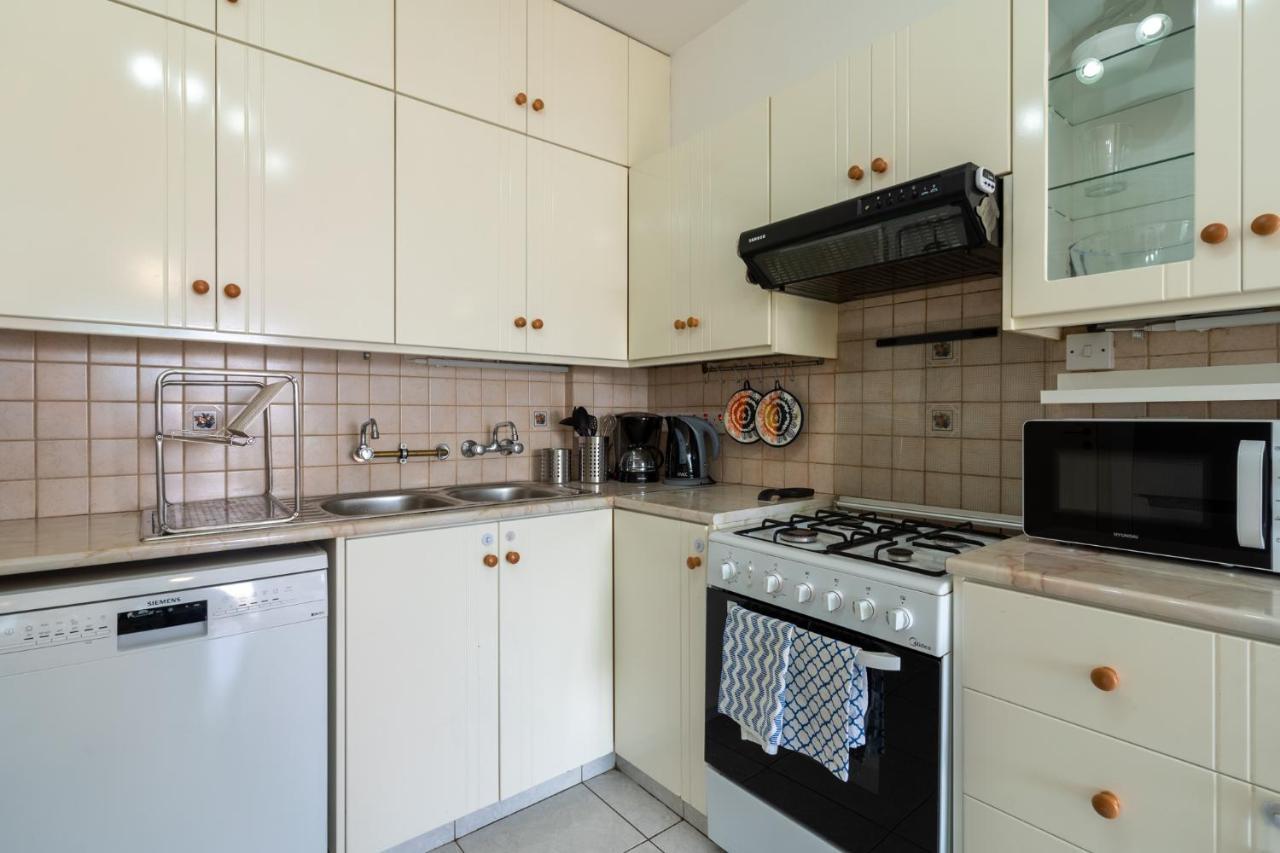 Anais 1-Bedroom Apartment In Mackenzie Larnaca Exterior photo